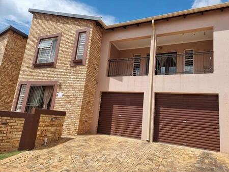 3 Bedroom Duplex in Wilgeheuwel