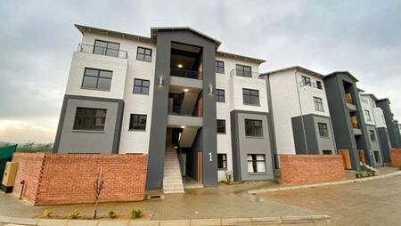 1 Bedroom Apartment in Wilgeheuwel