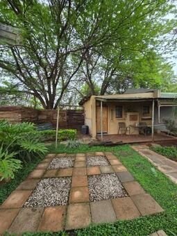 1 Bedroom Apartment in Kameeldrift West