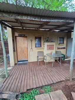 1 Bedroom Apartment in Kameeldrift East