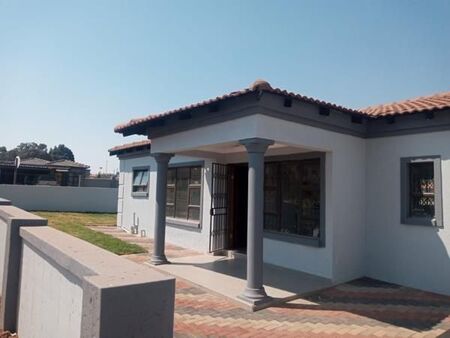 3 Bedroom House in Quellerie Park