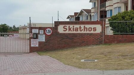 3 Bedroom apartment to rent in Bluewater Bay, Port Elizabeth