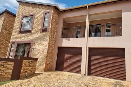 3 Bedroom Townhouse in Wilgeheuwel