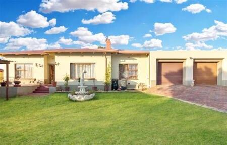 3 Bedroom Townhouse in Horizon View