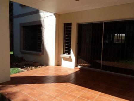2 Bedroom Apartment in Wilgeheuwel