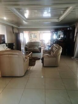 3 Bedroom House in Finsbury