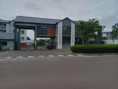 2 Bedroom Apartment in Lombardy Estate