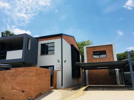 2 Bedroom Apartment in Menlo Park