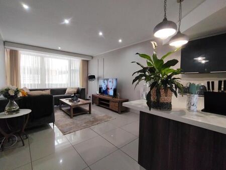 2 Bedroom Apartment in Menlo Park