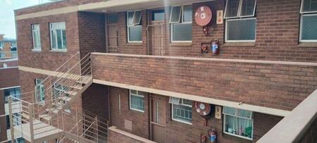 1 Bedroom Flat in Muckleneuk