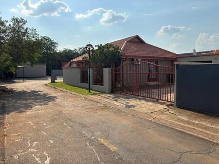 3 Bedroom Townhouse in Annlin