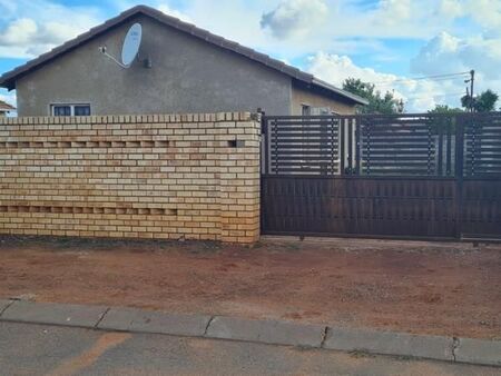 3 Bedroom House in Protea Glen