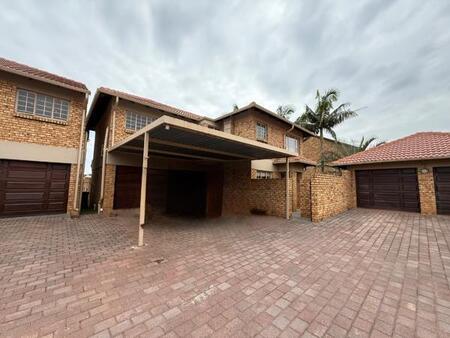 3 Bedroom Townhouse in Sinoville