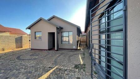 1 Bedroom House in Protea Glen