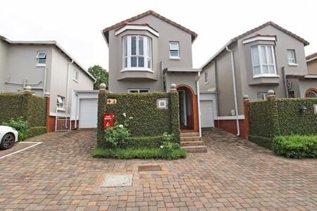 2 Bedroom Townhouse in Bryanston