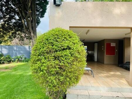 1 Bedroom Apartment in Parktown North