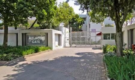 2 Bedroom Apartment in Melrose