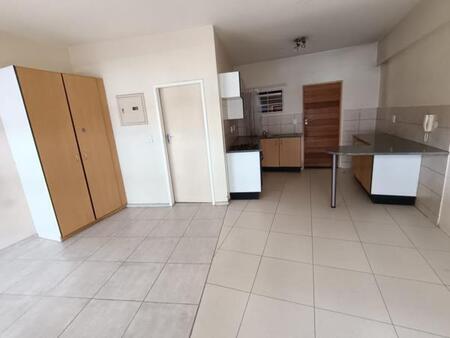 Studio apartment in Auckland Park