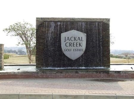 2 Bedroom Apartment in Jackal Creek Golf Estate