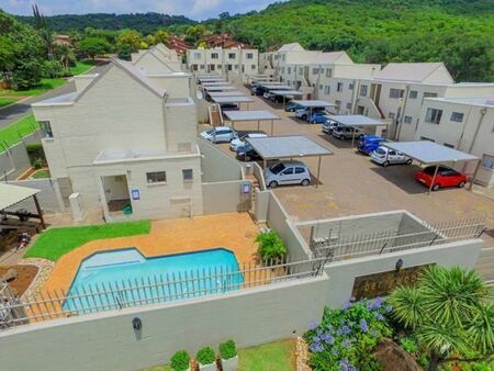 2 Bedroom Townhouse in Glenvista