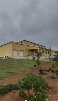 4 Bedroom House in Homestead Apple Orchards