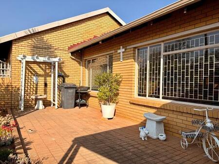 3 Bedroom Cluster in Dal Fouche