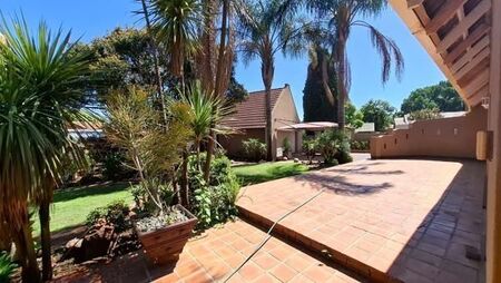 4 Bedroom House in Glen Marais