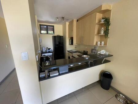 2 Bedroom Apartment in Rooihuiskraal North