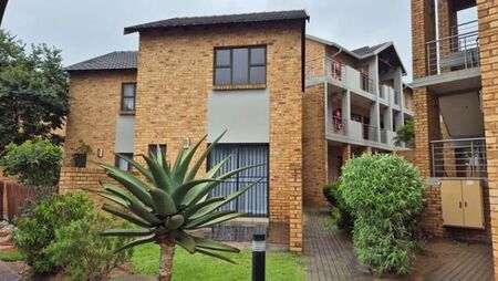 1 Bedroom Apartment in Rooihuiskraal North