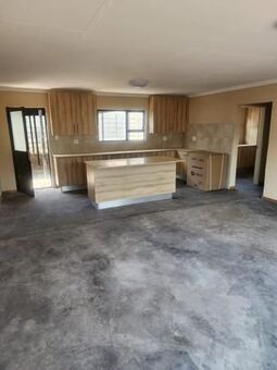 3 Bedroom House in Jatniel