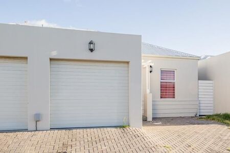 2 Bedroom House in Parklands North