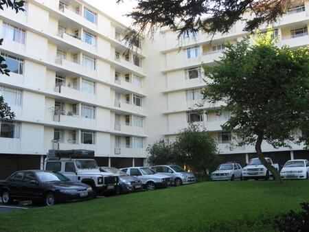 2 Bedroom Apartment in Newlands