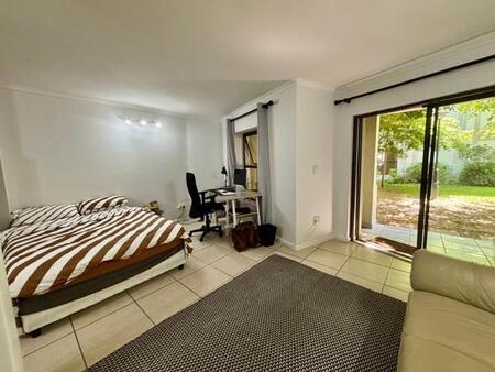 Bachelor apartment in Rondebosch
