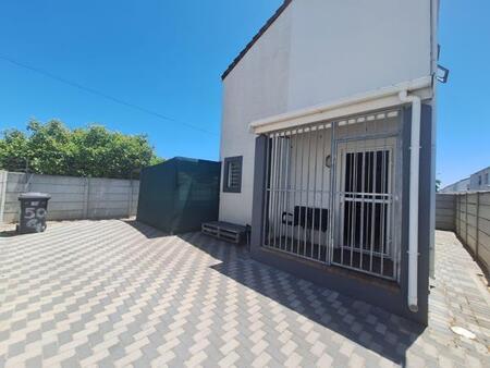 2 Bedroom House in Ruyterwacht