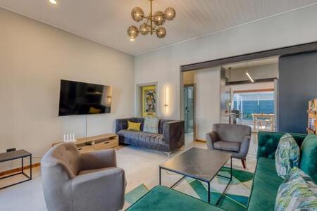 2 Bedroom House in Strand South