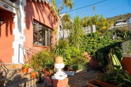 2 Bedroom House in Sea Point