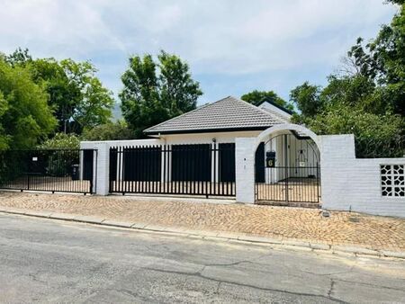 4 Bedroom House in Golden Acre