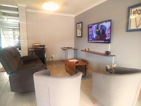 3 Bedroom Duplex in Arboretum