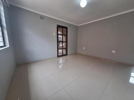 3 Bedroom House in Brackenham