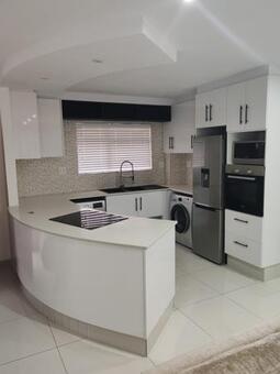 2 Bedroom Apartment in Umhlanga Ridge