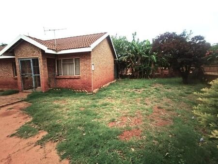 3 Bedroom House in Nylpark