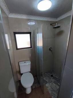 0.5 Bedroom House in Newlands West