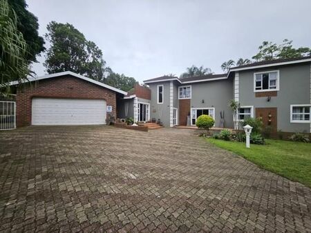 7 Bedroom House in Doonside