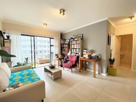 1 Bedroom apartment to rent in Rondebosch, Cape Town