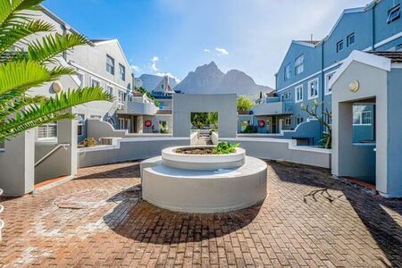 3 Bedroom duplex apartment to rent in Rondebosch, Cape Town