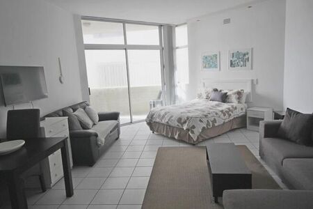 1 Bedroom apartment to rent in Sea Point, Cape Town