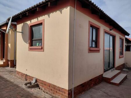 1 Bedroom cottage to rent in Witpoortjie, Roodepoort