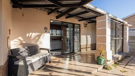 1 Bedroom cottage to rent in Vredekloof, Brackenfell