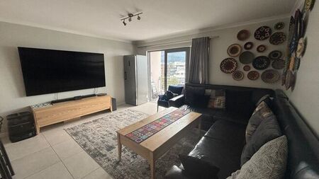 3 Bedroom apartment to rent in Claremont, Cape Town