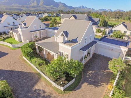 3 Bedroom house to rent in Kingswood Golf Estate, George